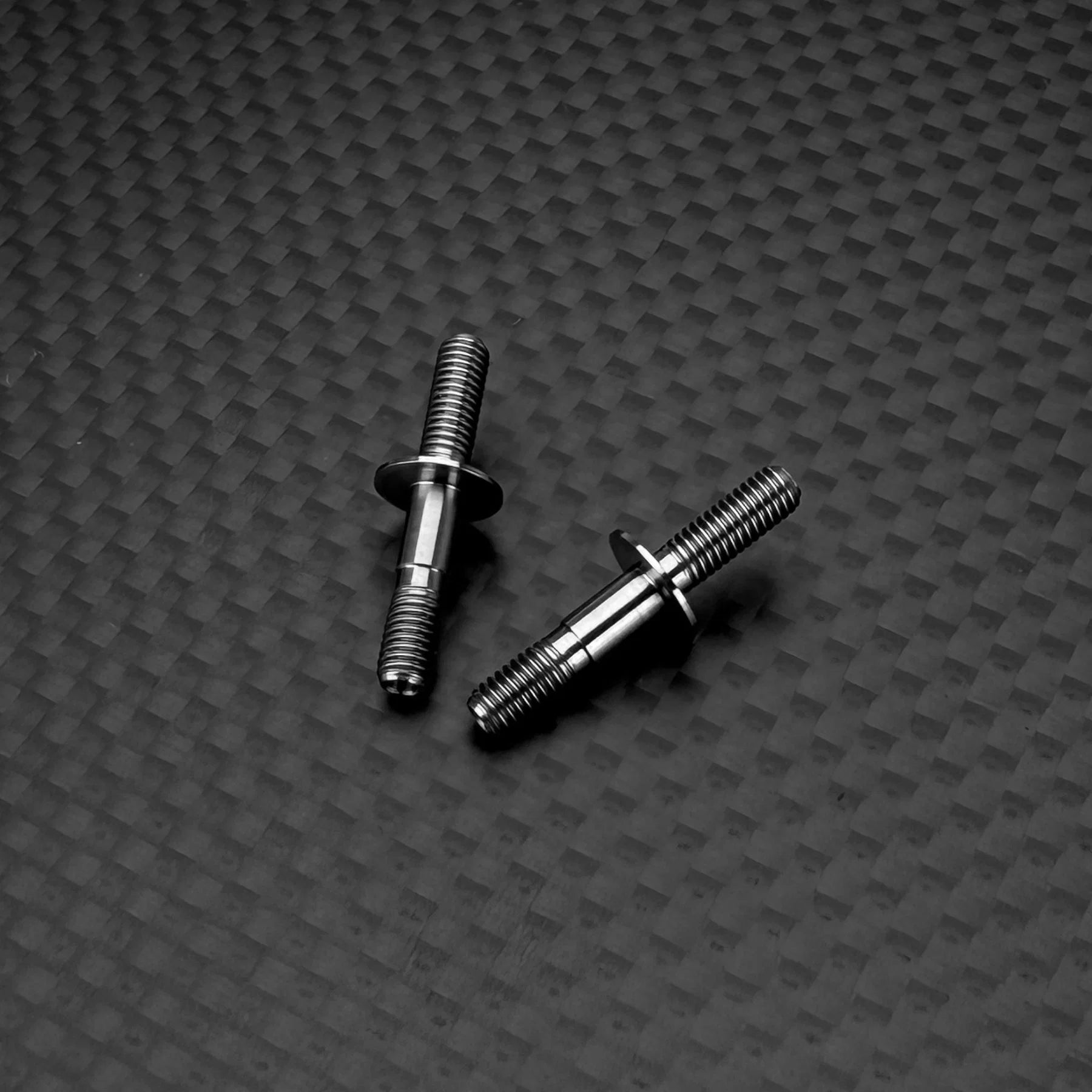 R1WURKS Titanium Lower Shock Mounts, Rear