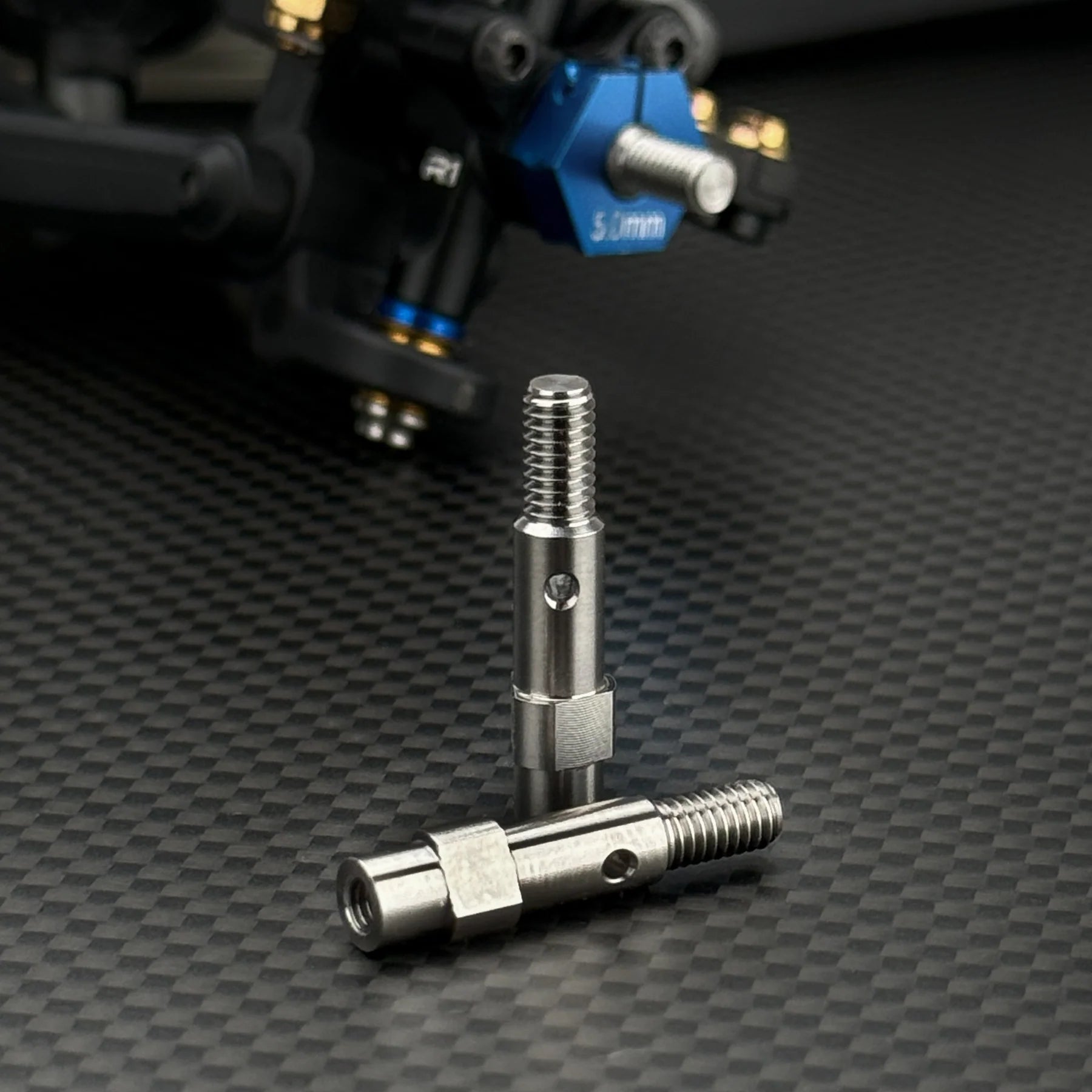 R1WURKS Titanium Hex Adapter Axles, Front