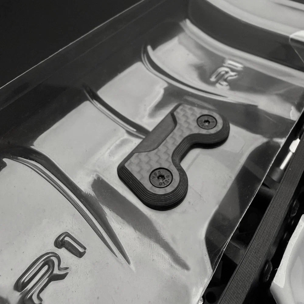 R1WURKS R1B Rear Wing Washer, Carbon