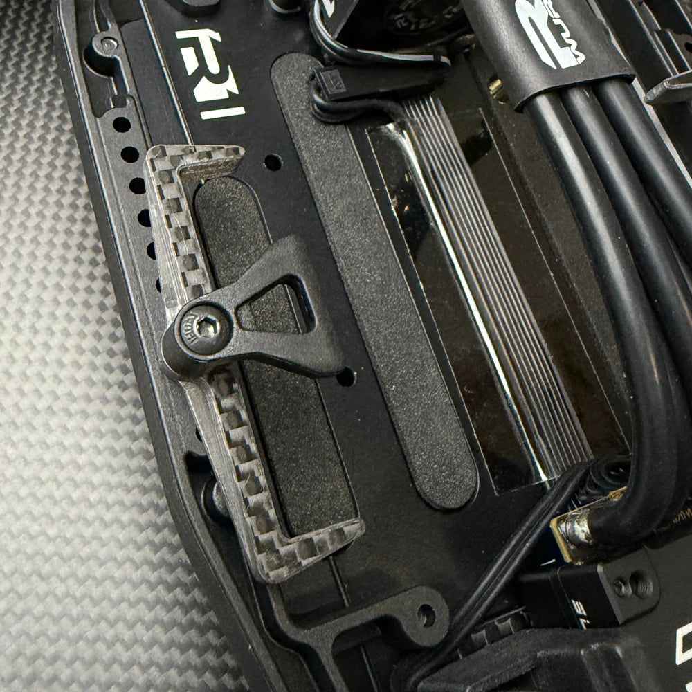 R1WURKS R1B Battery Mount, Transverse, Carbon Fiber