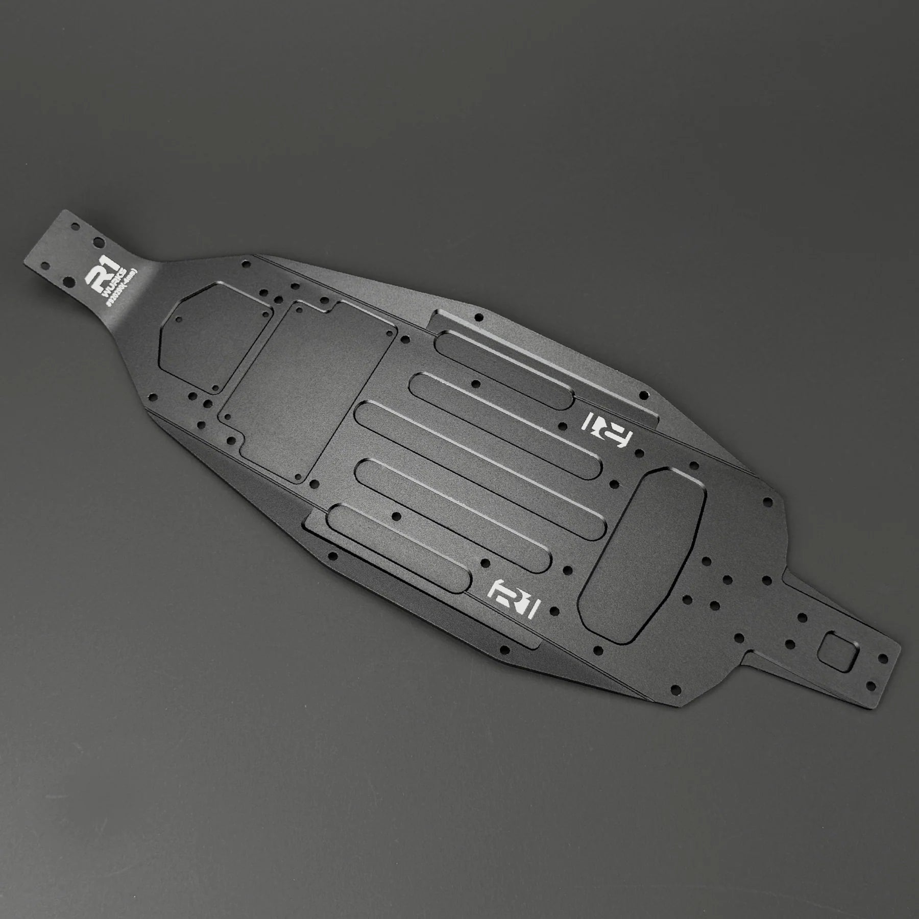 R1WURKS R1B Chassis, Standard & -4mm