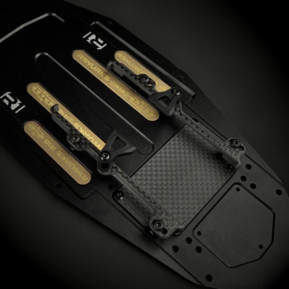 R1WURKS R1B Battery Mount, Inline, Carbon Fiber